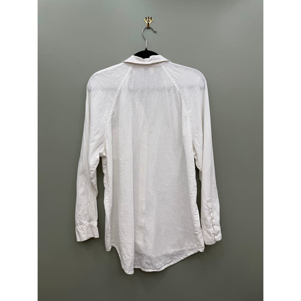 Universal Thread White Oversized Button Down Shirt Medium Coastal Grandma - Picture 2 of 4